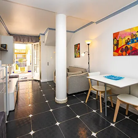 Puerto 21 - Gloriahomes Inmobiliaria La Mata (Torrevieja)